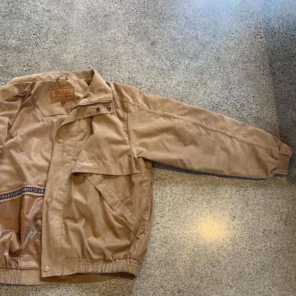 Outback Trading Rambler oilskin jacket in tan colour - Picture 5 of 6